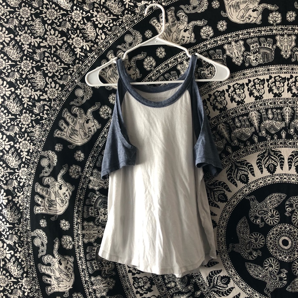 Off the shoulder top (size m)